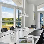 Sea View And Calm In Lovely House For 10 Guests Augustenborg