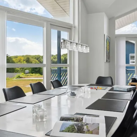 Sea View And Calm In Lovely House For 10 Guests Augustenborg