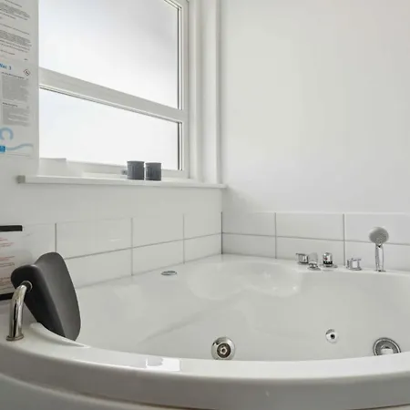 Sea View And Calm In Lovely House For 10 Guests * Augustenborg