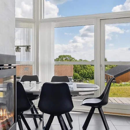 Sea View And Calm In Lovely House For 10 Guests Augustenborg